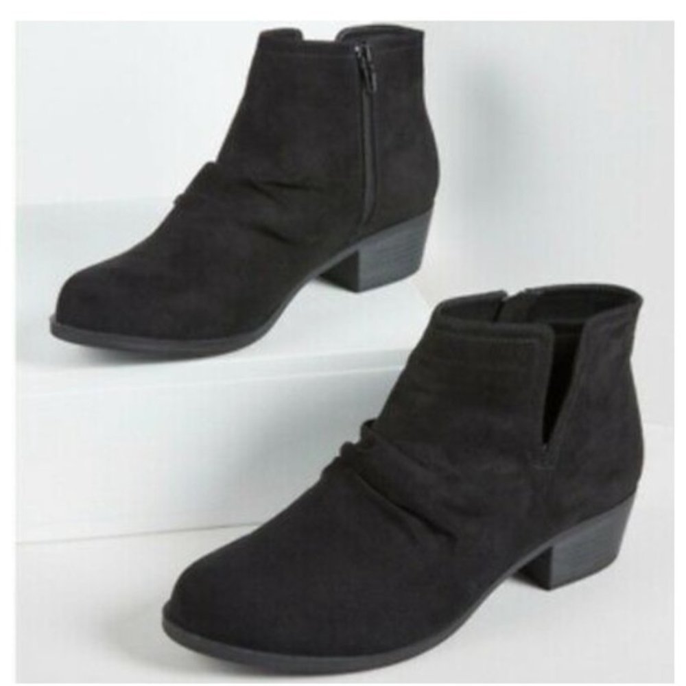 Lane Bryant - Faux Suede Scrunch Bootie Size 8W - Picture 3 of 4
